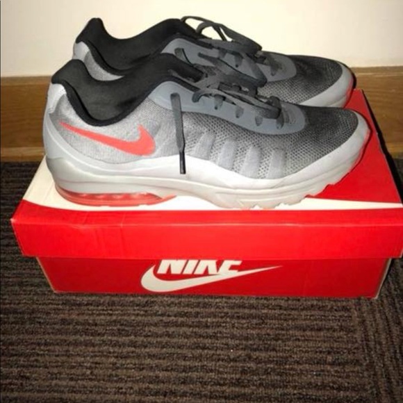 Men’s size 14 Nike Tennis Shoes Men’s size 14 Nike Tennis Shoes